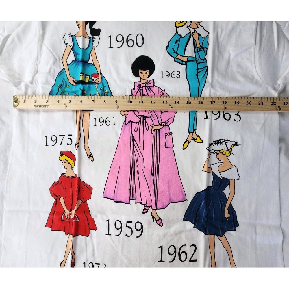 VTG 1995 Jerry Leigh Mattel Barbie Through the Years Graphic T-shirt NIB Grail - Picture 5 of 9